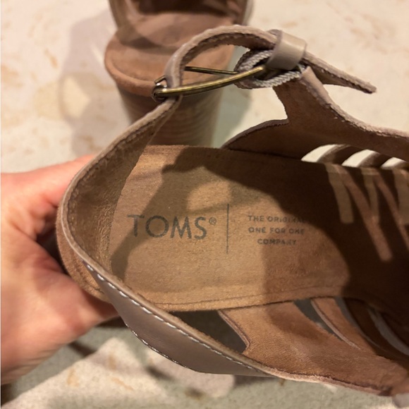 Toms Taupe Suede Open-Toe Strappy Sandals - Picture 3 of 4